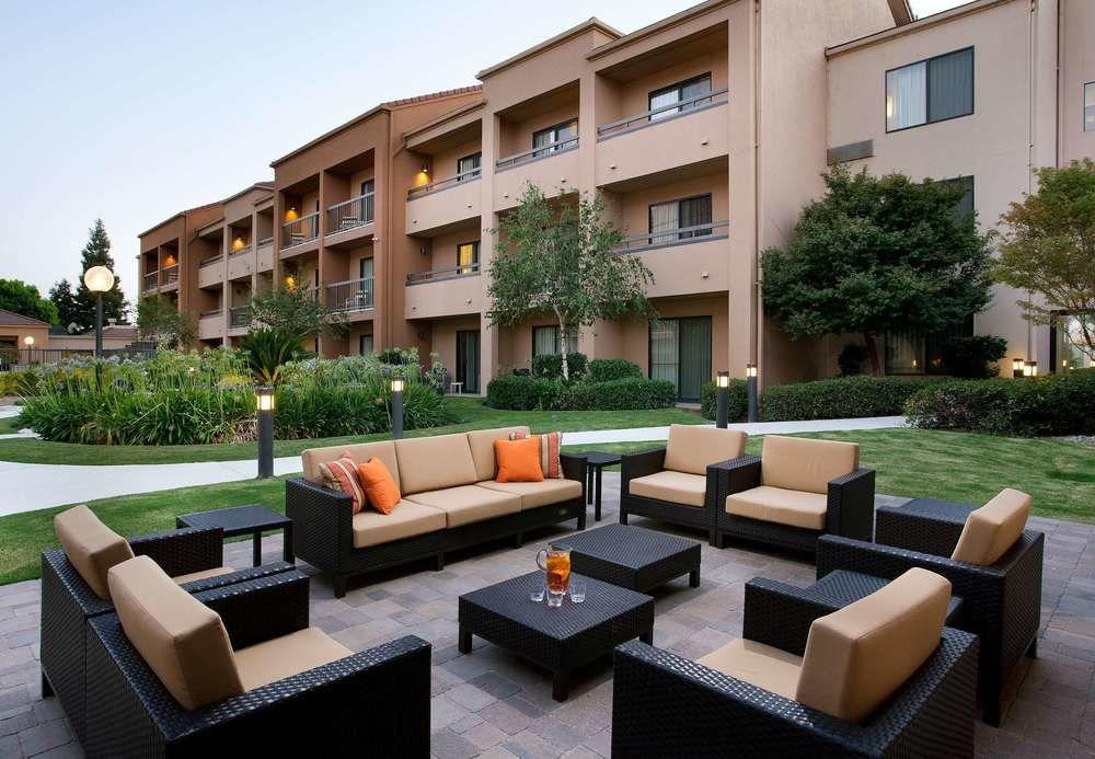 Hotel Courtyard By Marriott Bakersfield Exterior foto